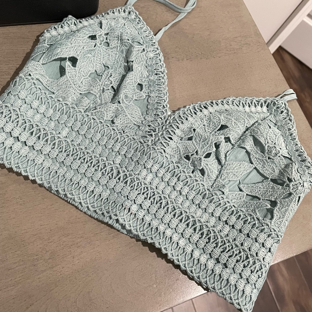 Beautiful crop top….